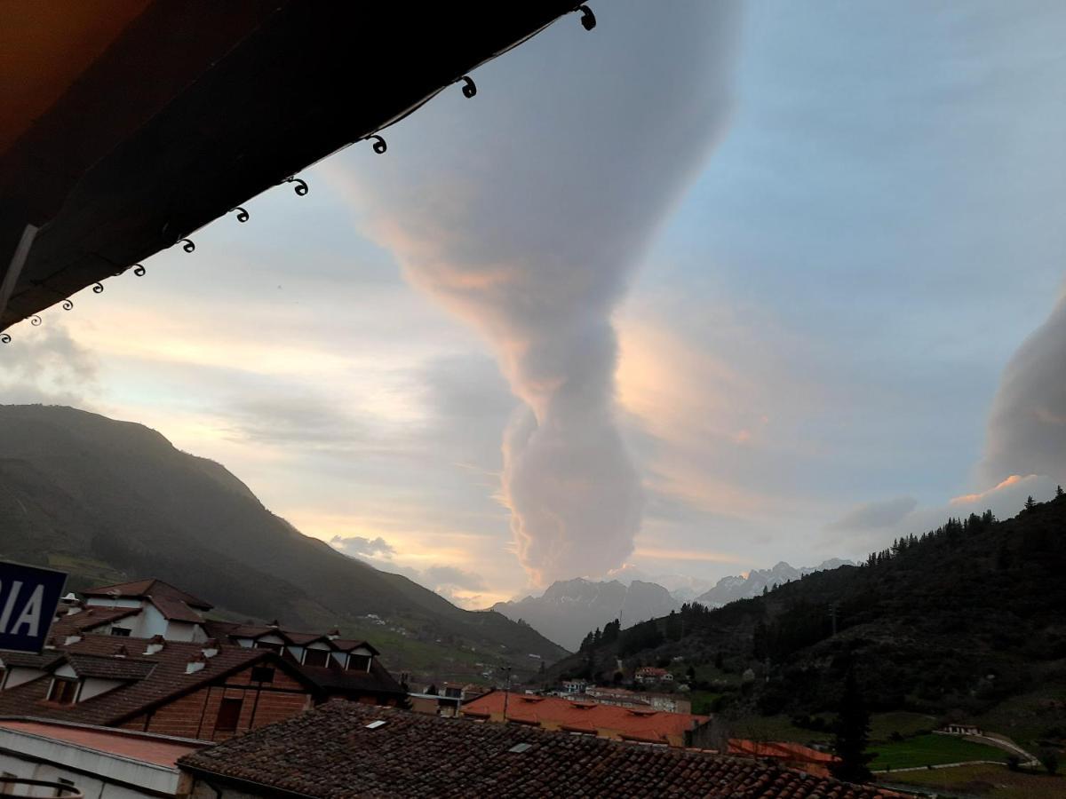 פוטס Hosteria Picos De Europa מראה חיצוני תמונה