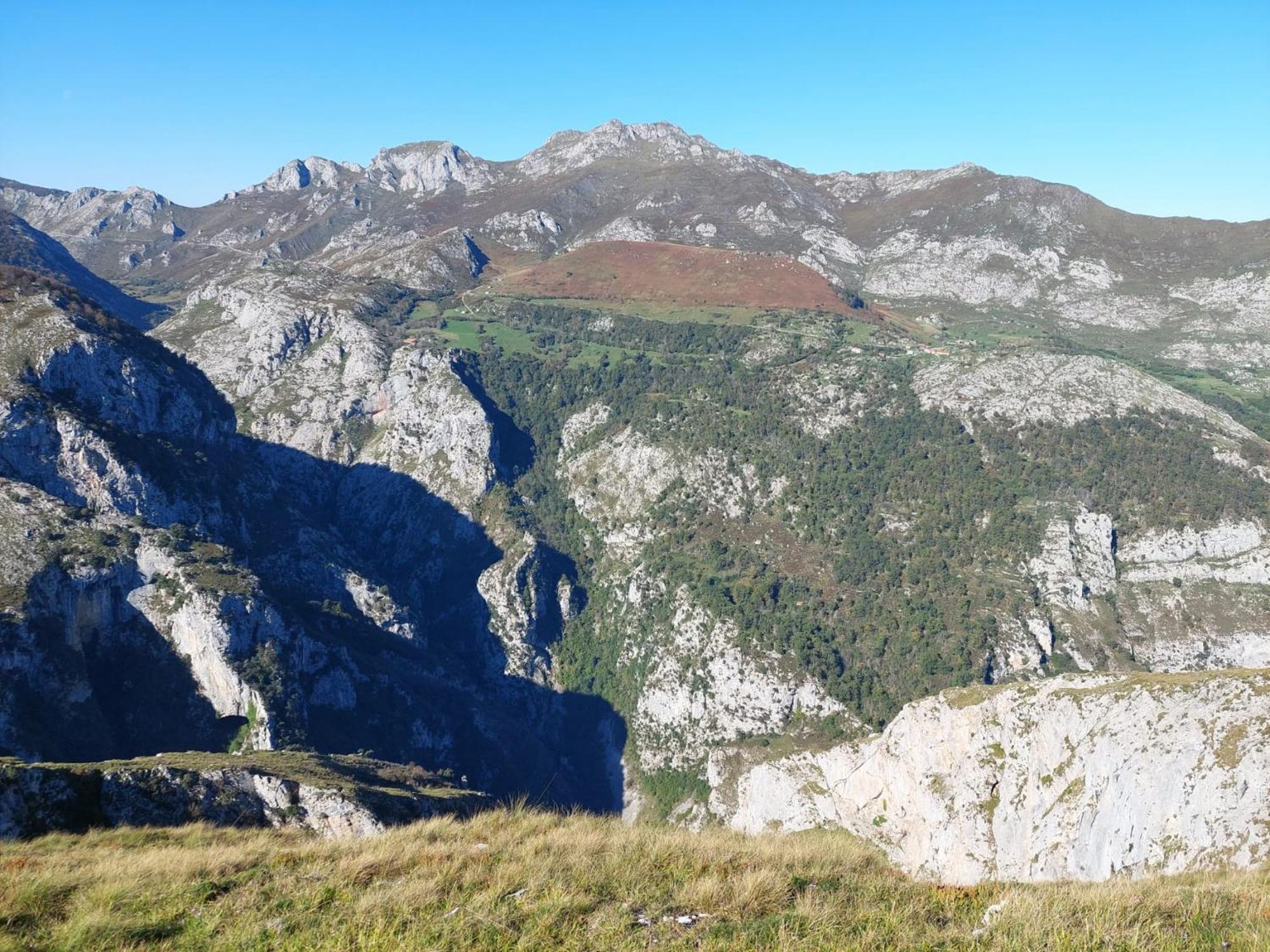 פוטס Hosteria Picos De Europa מראה חיצוני תמונה