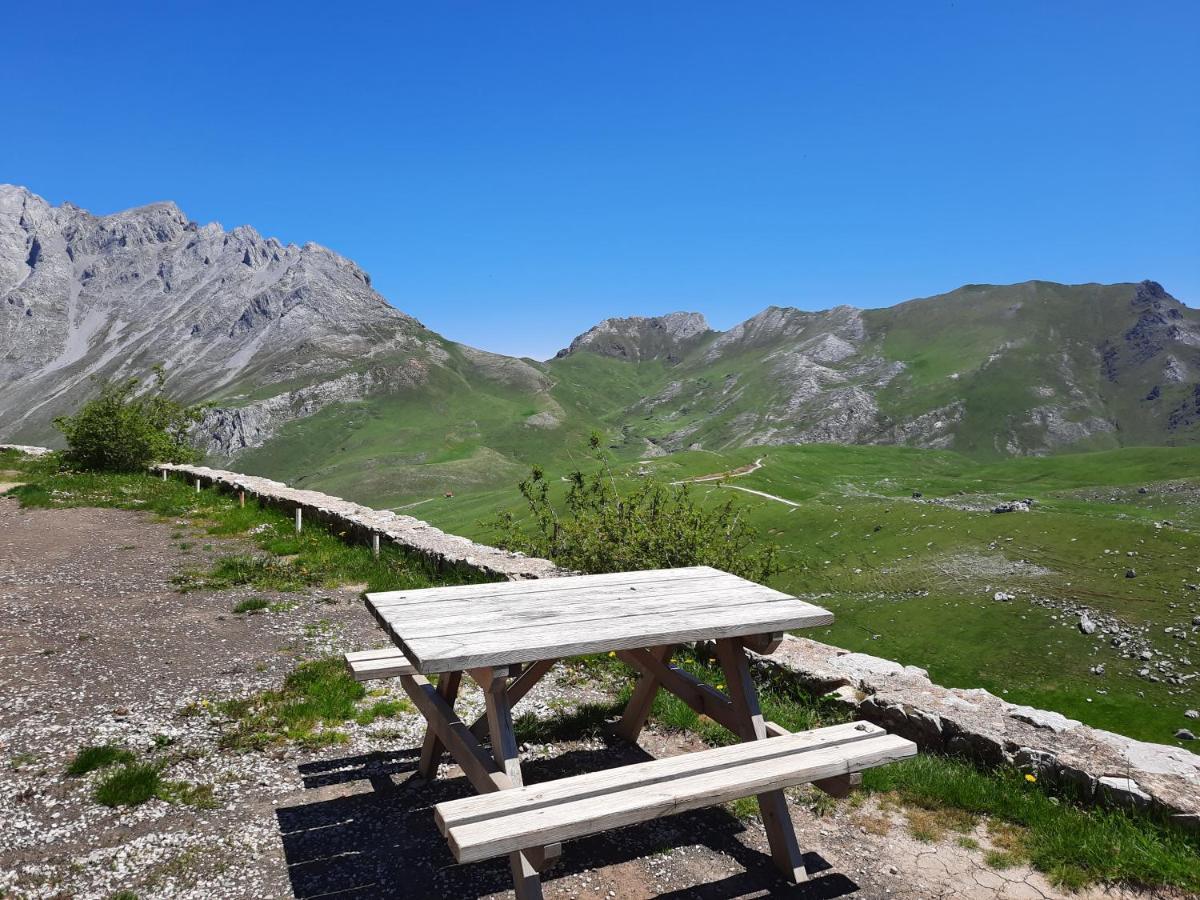 פוטס Hosteria Picos De Europa מראה חיצוני תמונה